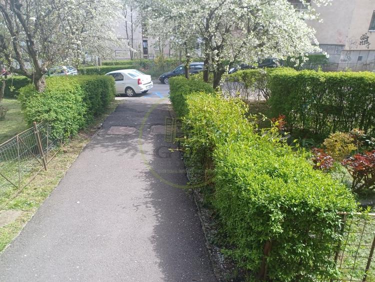 De inchiriat apartament 2 camere RACADAU - 2