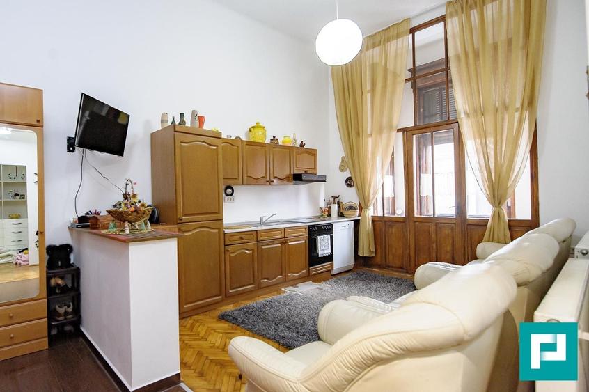 Apartament cu 2 camere decomandat, mobilat în Ultracentral