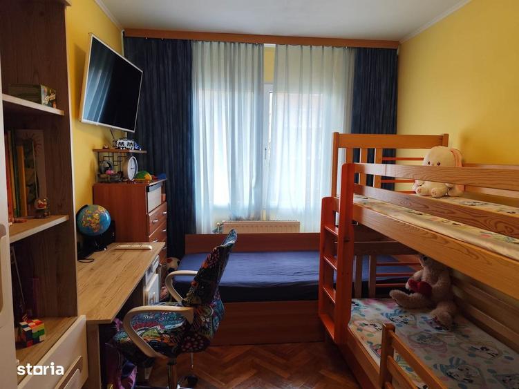 Proprietar Apartament 3 camere etaj 2/4, insorit, Piata Astra +parcare - 4