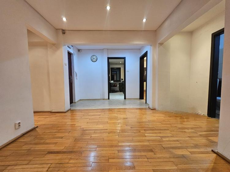 Apartament 4 camere de vânzare – Zonă Inel 1, Constanța - 2