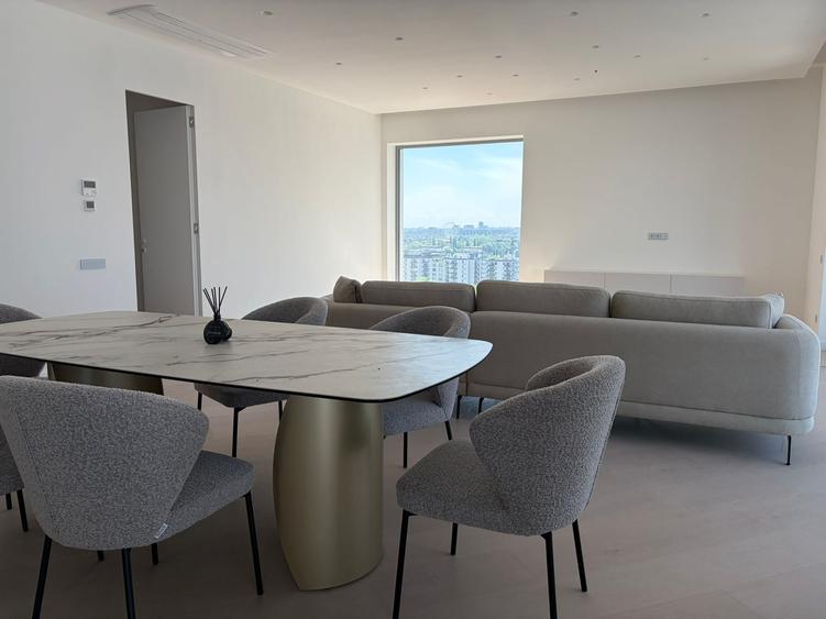 APARTAMENT DE 4 CAMERE - NEMOBILAT, DOAR PREZENTARE - 13