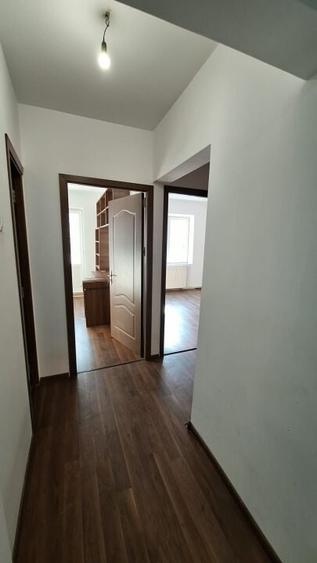 Dristor- Rm Valcea  metrou  3 minute- 3 camere - 12