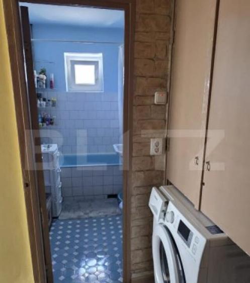 Apartament de vanzare, cu 4 camere, 4 balcoane, 75 mp, zona - 6