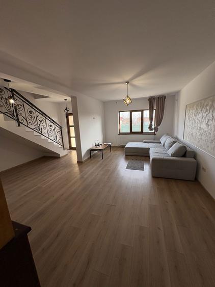 Casa de vanzare Lumina !! - 1