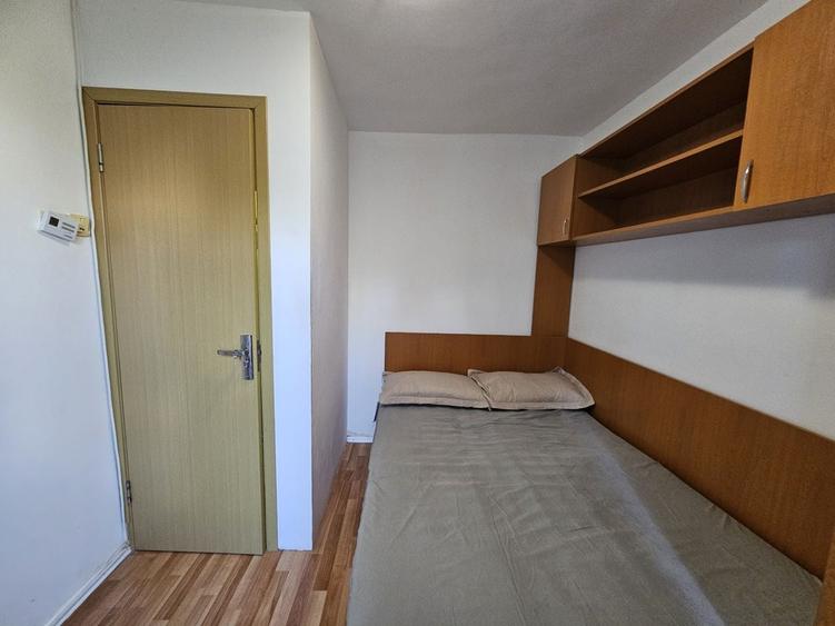 Apartament de vanzare 2 camere Tomis Nord etaj 3/4 - 5