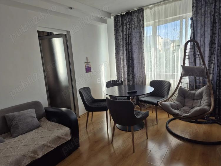 Vand apartament cu doua camere Vand apartament cu doua camere