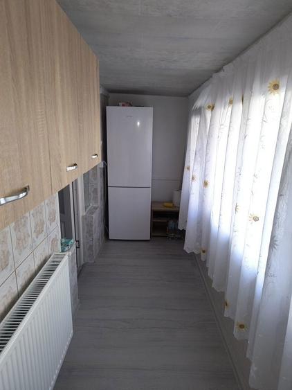 Inchiriez apartament 2 camere micro 40 - 1