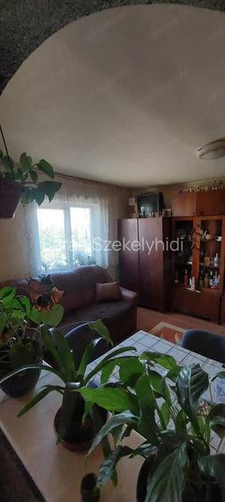 BRASADAS vinde URGENT ap 2 cam etaj 4/4 pe Aleea Prahovei.