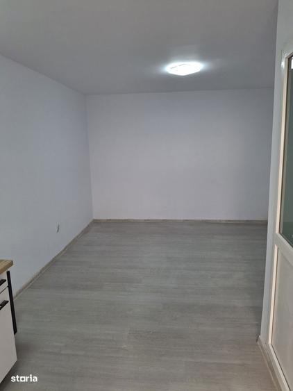 Garsoniera Giulesti Capat Tranvai 11 si 44 - 4