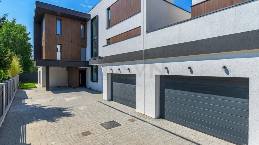 REV2004888 Vila deosebita I Erou Iancu Nicolae - 27