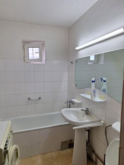 Apartament de vanzare, 3 camere decomandat +2 balcoane, Bd. REPUBLICI - 4