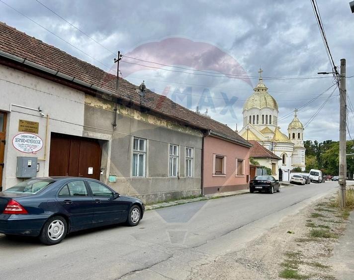Casa de vanzare cu teren de 356 mp in Salonta - 1