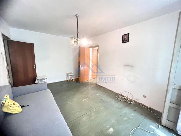 Apartament 2 camere etajul 1 din 4  Metrou Lujerului - Delul Tugulea - 1