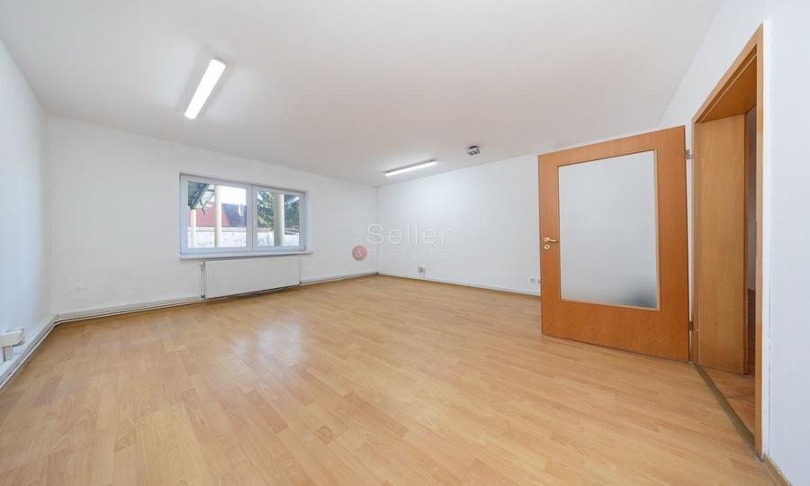 Platformă industrială cu 2 hale și sediu administrativ – teren 3.871 m - 7