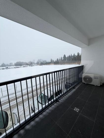 Apartament cu 2 camere semidecomandat, mobilat în Florești