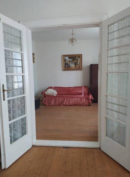 Inchiriez casa 3 camere in Gradiste, singur in curte - 9