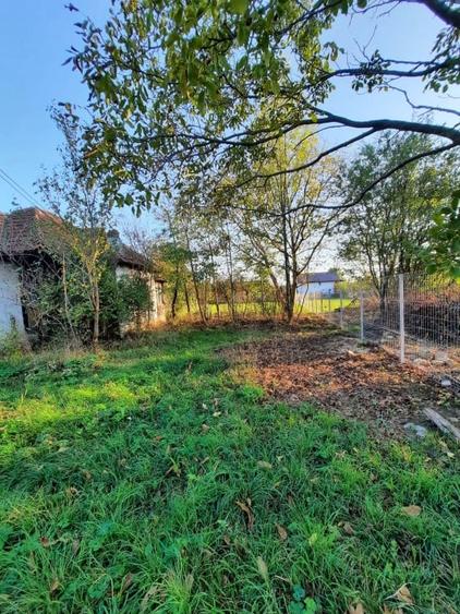 Teren Intravilan, central, perfect plat, 1212 m2, 38 euro m2 - 1