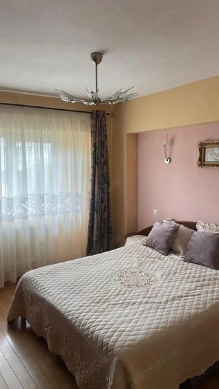 Inchiriez apartament 3 camere Piatra Neamt - 3