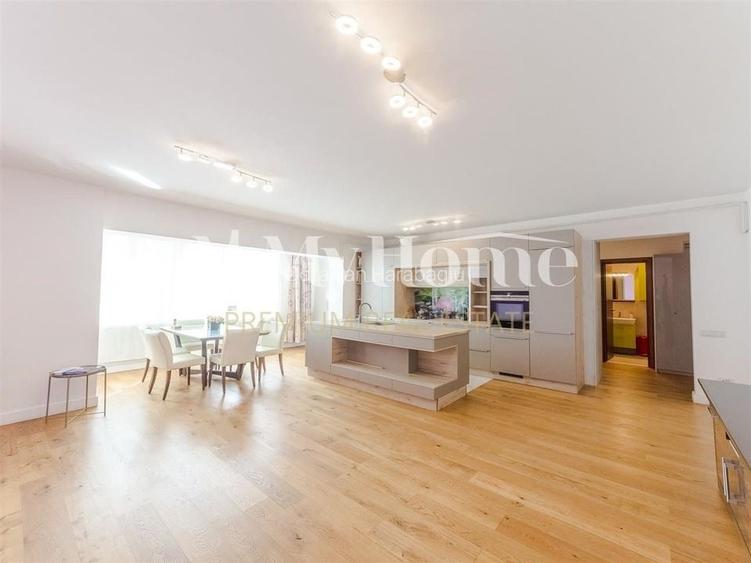 Apartament Superb si Luminos cu 3 camere, mobilat complet, vedere panoramica