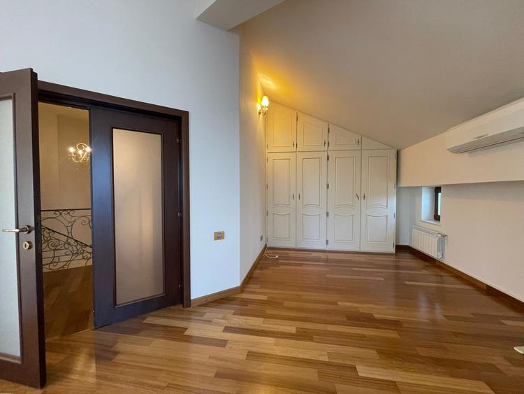 Faleza Nord - Universitate, Vila D+P+2 langa plaja, mobilata si utilata lux - 46