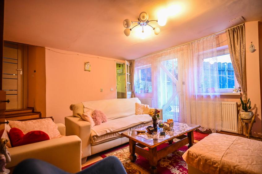 Casă individuală cu 2 camere cu Canalizare în Schei