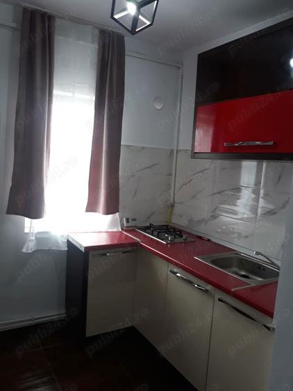 gsrsoniera centrala et 4,str gen dragalina,schimb cu ap 2 sau 3 cam central,ofer difer - 4