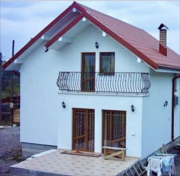 Teren 500600 mp + temelie 80 mp + beci 3x5 + proiect casa inclus (ca in poze)! Gata de construit! - 2