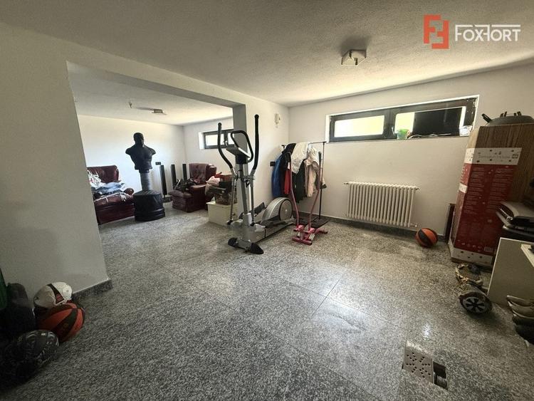 COMISION 0% Casa individuala exclusivista cu 7 camere si piscina in Dumbravita - 21