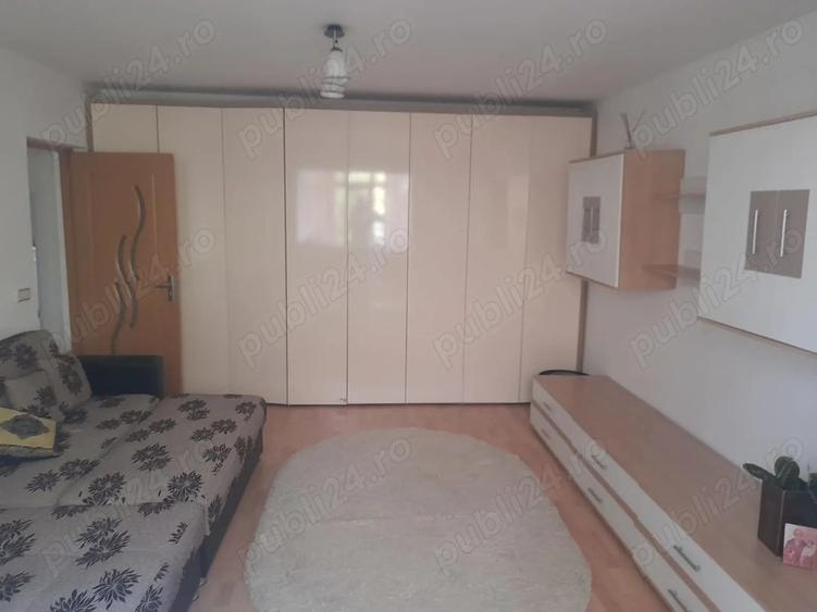 Inchiriez apartament 3 camere zona Calea Bucuresti- Rotunda - 5