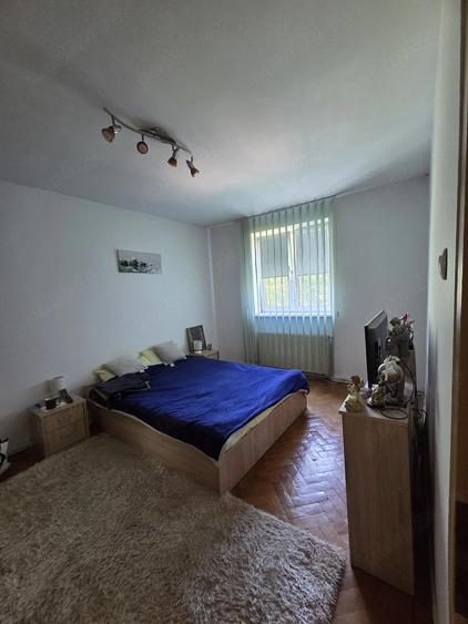 De vanzare apartament 3 camere zona Lunca, Re?i?a - 2