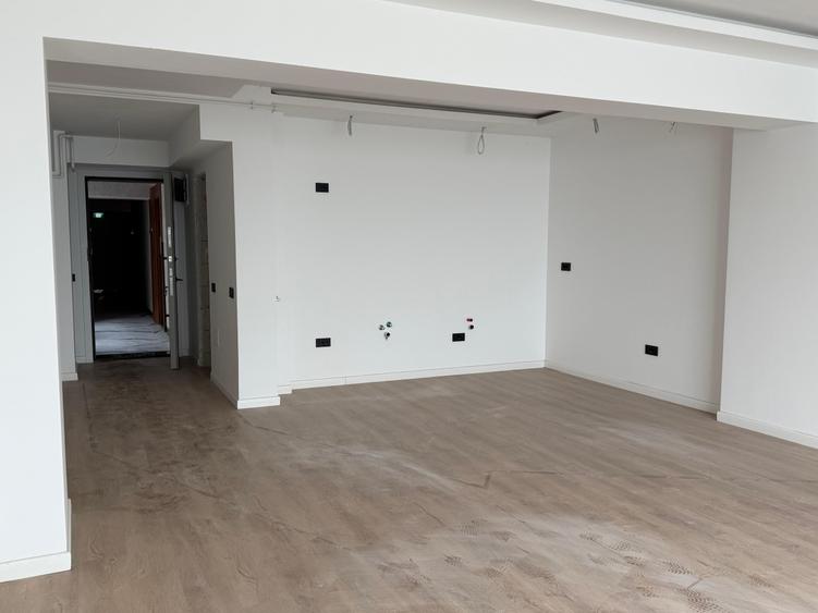 Apartament 3 camere lux cu vedere frontala la lac Mamaia - 12