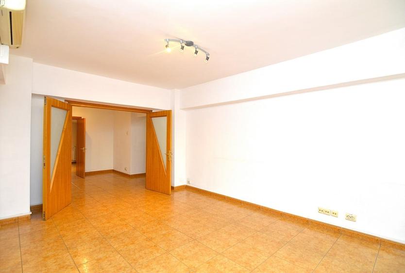 INCHIRIERE APARTAMENT 4 CAMERE UNIRII – PIATA UNIRII - METROU UNIRII - 2
