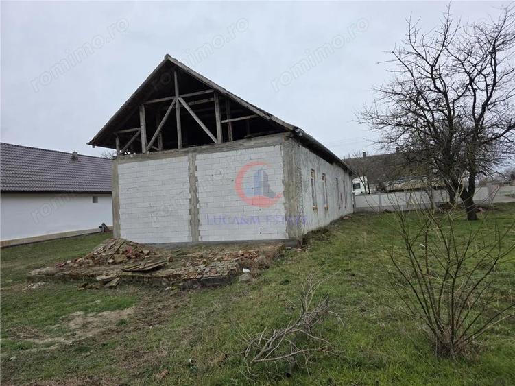 Proprietate cu poten #539;ial investi #539;ional #238;n Pischia 190 mp utili, teren 1000 mp - 5