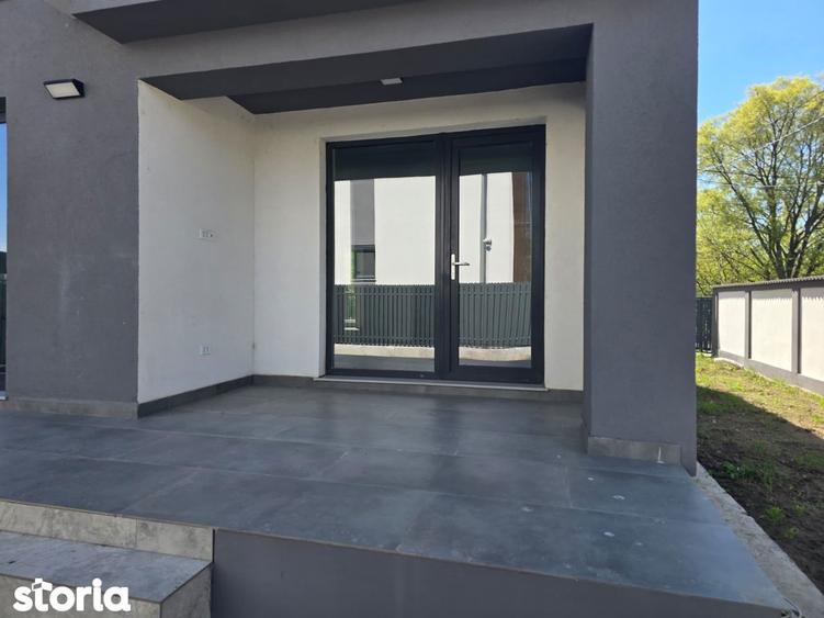 Vila de vanzare in Palazu Mare zona centrala - 4