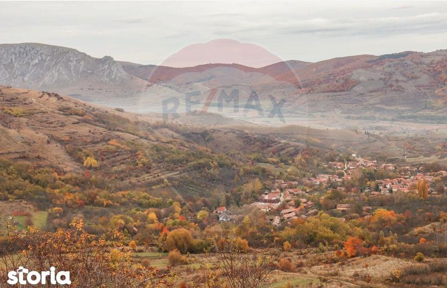 Casa din piatra la poalele Bedeleului Izvoarele, Alba - 2