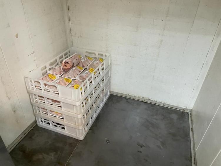 Inchiriem spatiu comercial Hala STAR - 4