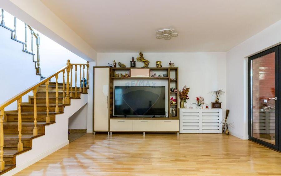 Casa / Vila Chiajna cu 5 camere de vanzare - 18