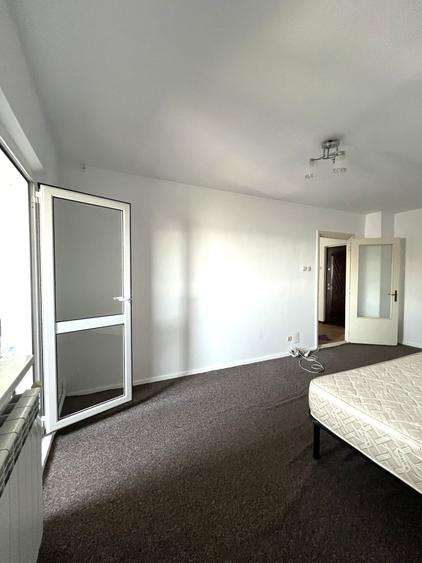 Apartament spatios, doua camere decomandate, etaj 4 din 4, IC Frimu - 2