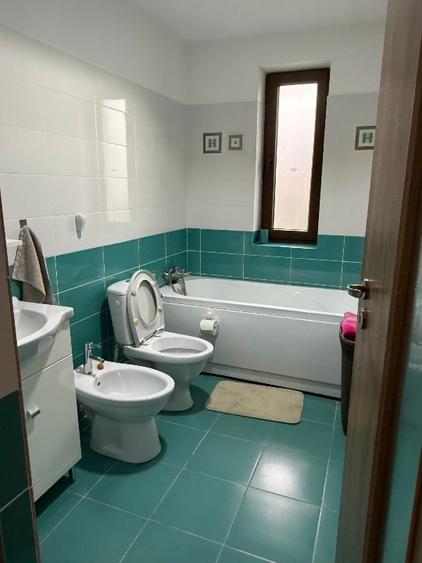 Propietar , libera ,mobilata si utilata . 3 dormitoare ,2 bai etc - 8