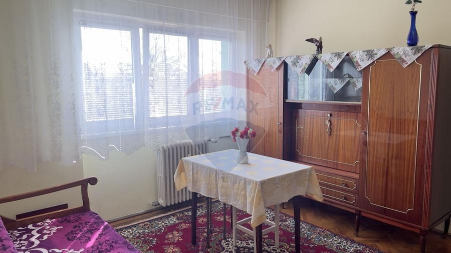 Apartament cu 3 camere de închiriat în zona Podgoria - 1
