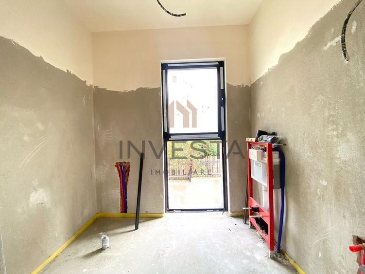 Duplex cu 4 camere cu Canalizare în Europa