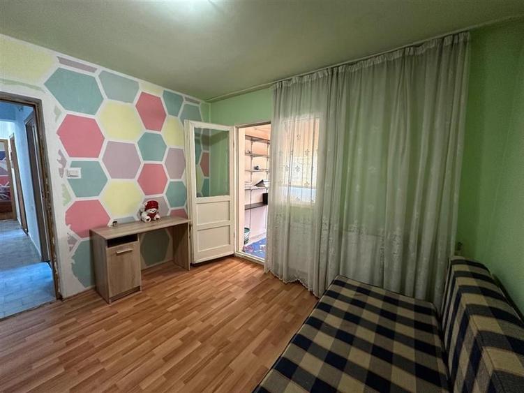 Ocazie! Apartament 3 camere decomandat in zona Malu Rosu - 21