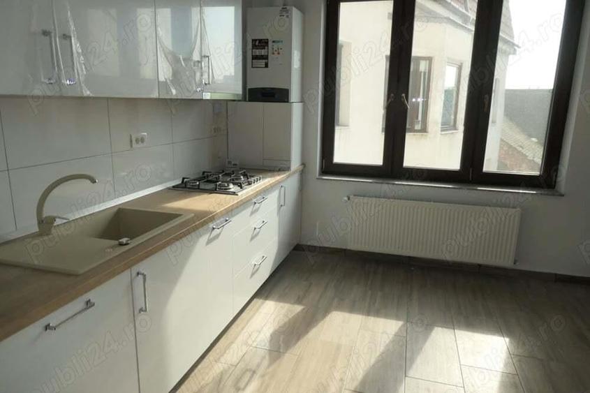 Spatiu pentru birouri - suprafata utila 180 mp - zona Pia?a Romana - 7