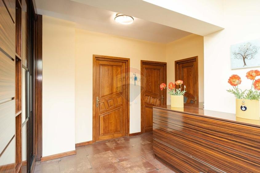 Apartament cu 3 camere de închiriat - 5