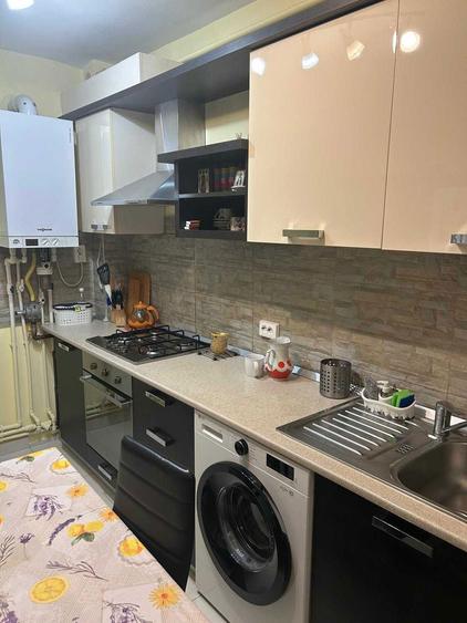 Proprietar Metrou Lujerului inchiriez apartament 2 camere - 1