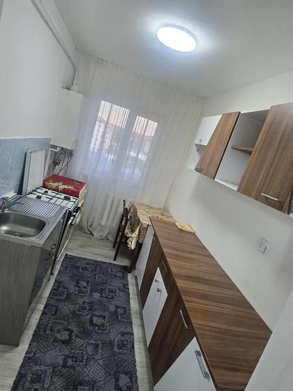 Inchiriez apartament 2 camere decomandate - 4