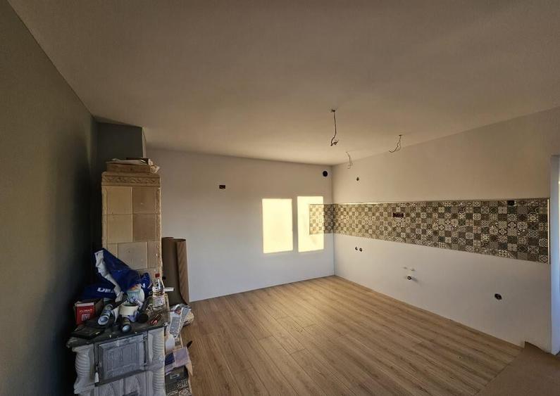 Casa renovata complet in zona Lunca,Baita + 1 ha padure - 10