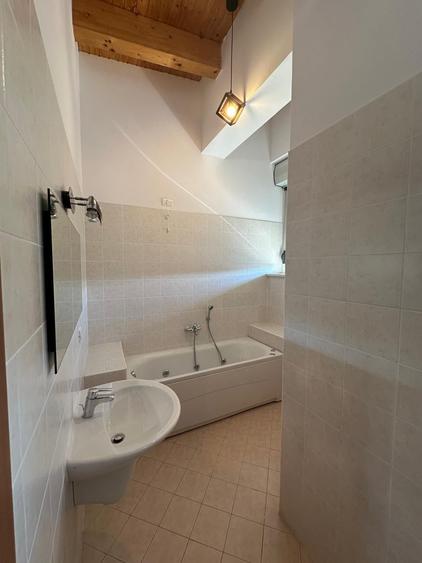 De închiriat  – Penthouse modern, strada Vasile Loichița, complex Ring - 11