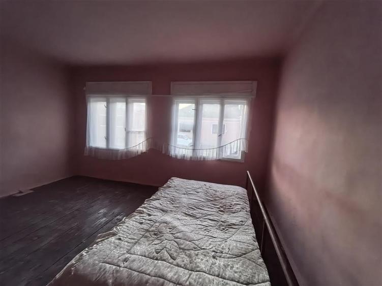 Casa cu 3 camere si pivnita in Lipova - 9