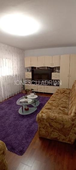 Direct proprietar – Apartament mobilat, vedere sud – Zărnești, 69.900 €